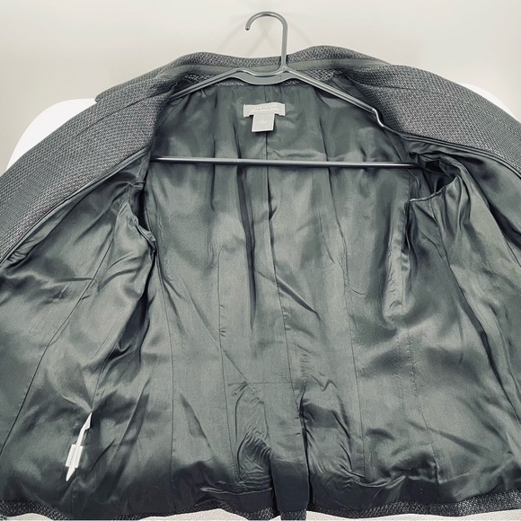 Ann Taylor Black Woven Short Sleeve Tailored Pleated Back Notch Collar Jacket - Picture 7 of 10